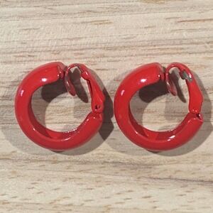 Vintage Cherry Red Enamel Chunky Hoop Clip On Earrings Glossy Small 0.75 Inch *